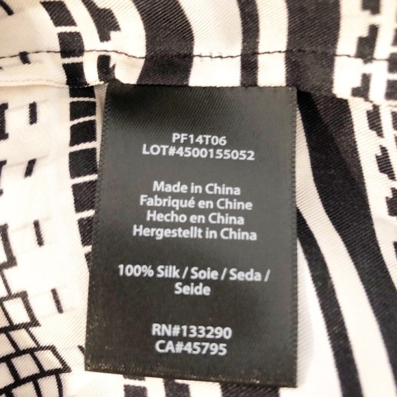 Rachel Zoe silk white black geometric top. 8. EUC. - Picture 7 of 8